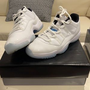 Jordan 11s Legend Blue Lows Size 11.5